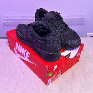 Nike Air Max 90 SE Triple Black Sneakers